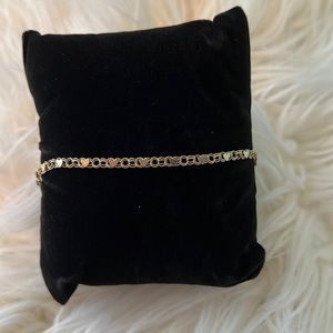 Gold Bracelet with heart details
